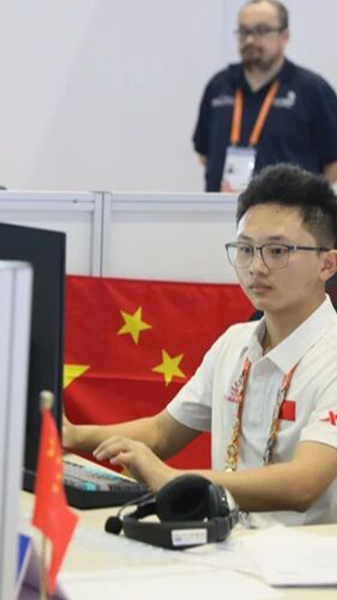 网站技术项目高书恒：键盘作笔，代码为翼