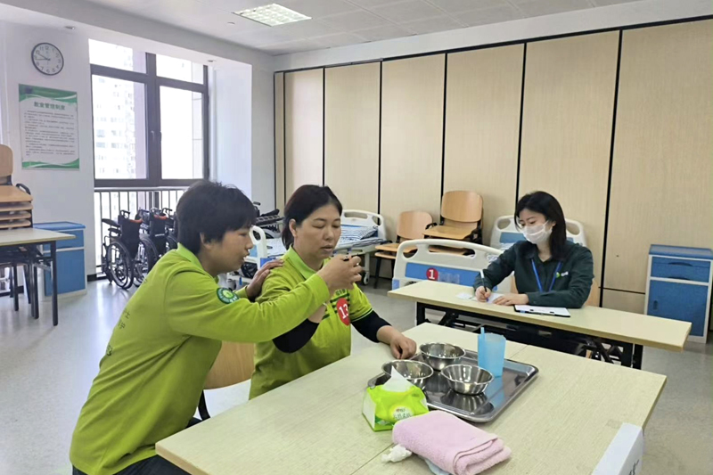 结业就上岗！上海虹口定向培训填补居家照护人才缺口