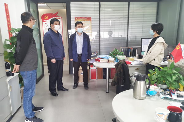 赵永峰同志赴相关局属单位看望慰问疫情期间驻守岗位的干部职工
