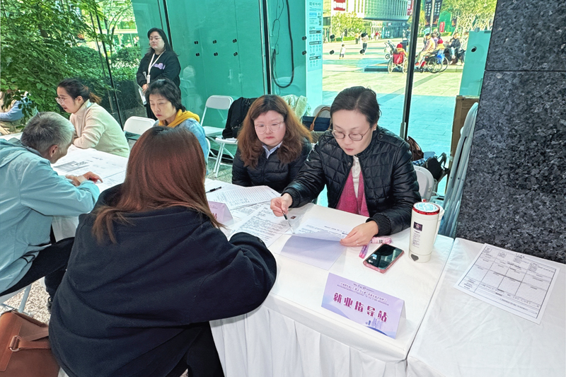 实力圈粉！杨浦这场招聘会很“暖”