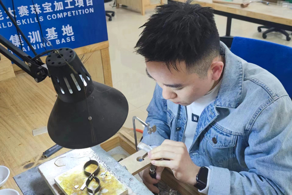 嘉定区全力以赴做好上海市第一届职业技能大赛“珠宝加工”赛项筹备工作