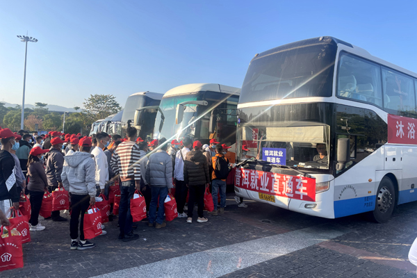 “春风专车”出发啦！春风送温暖、援助暖民心，黄浦人社在行动！