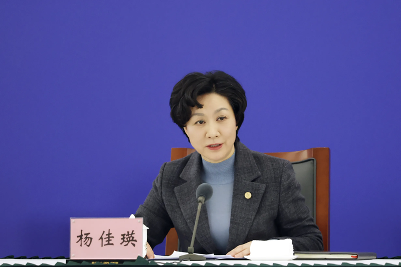 上海市人民政府主题记者会举行，市人力资源社会保障局负责人答记者问