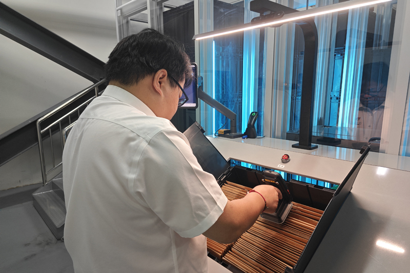 上海长宁实现档案库房AI智能化建设