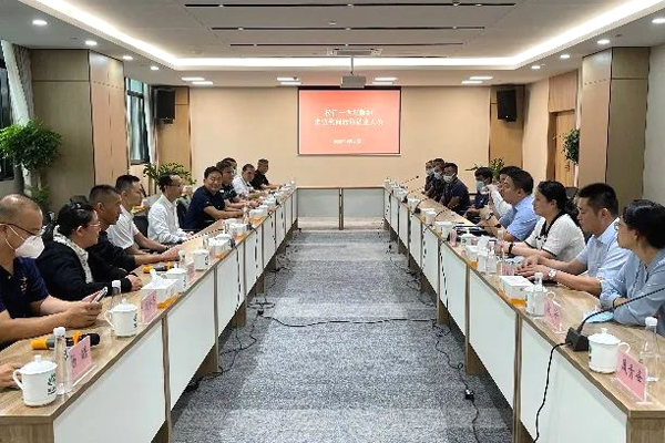 松江-西双版纳劳务协作座谈会在松江召开
         