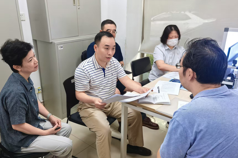 20250929静安区开展首场因病劳动能力鉴定2.jpg