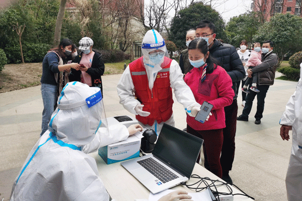 松江：披甲出征，“惠民先锋”战疫情
         